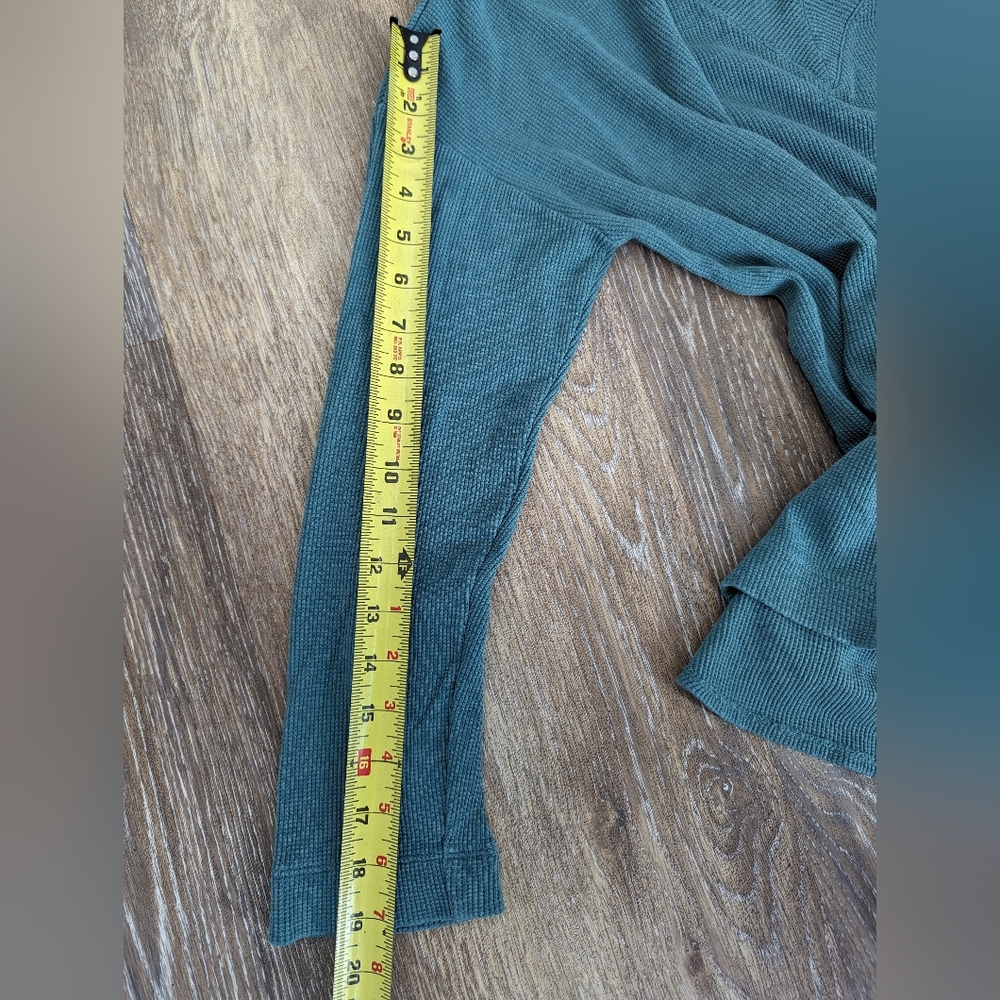 $10 SALE J Jill Long Sleeve Thermal Top V Neck size large sage green capsule - Picture 12 of 12